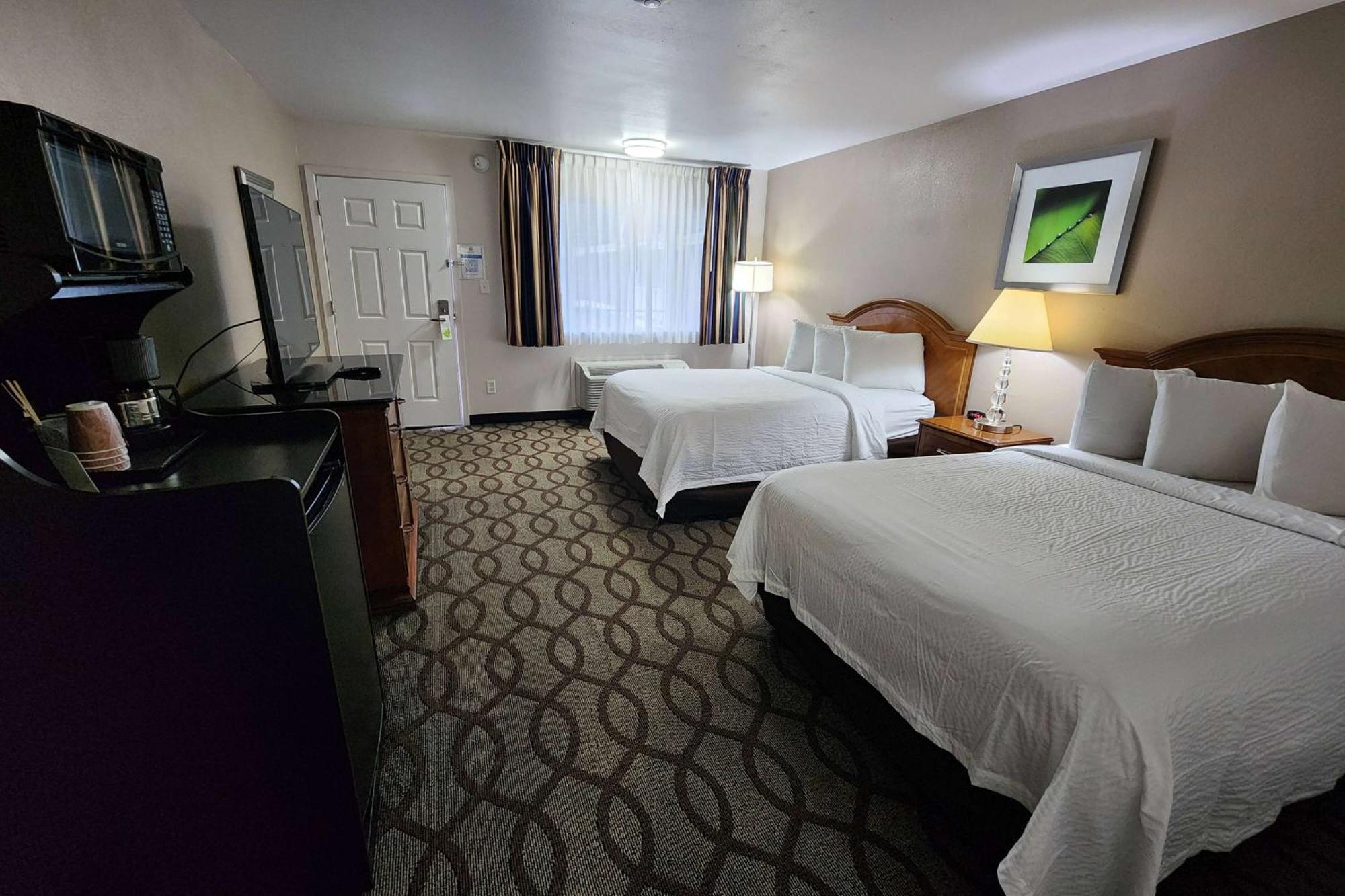Ramada Bayside Inn & Suites Eureka Exterior foto