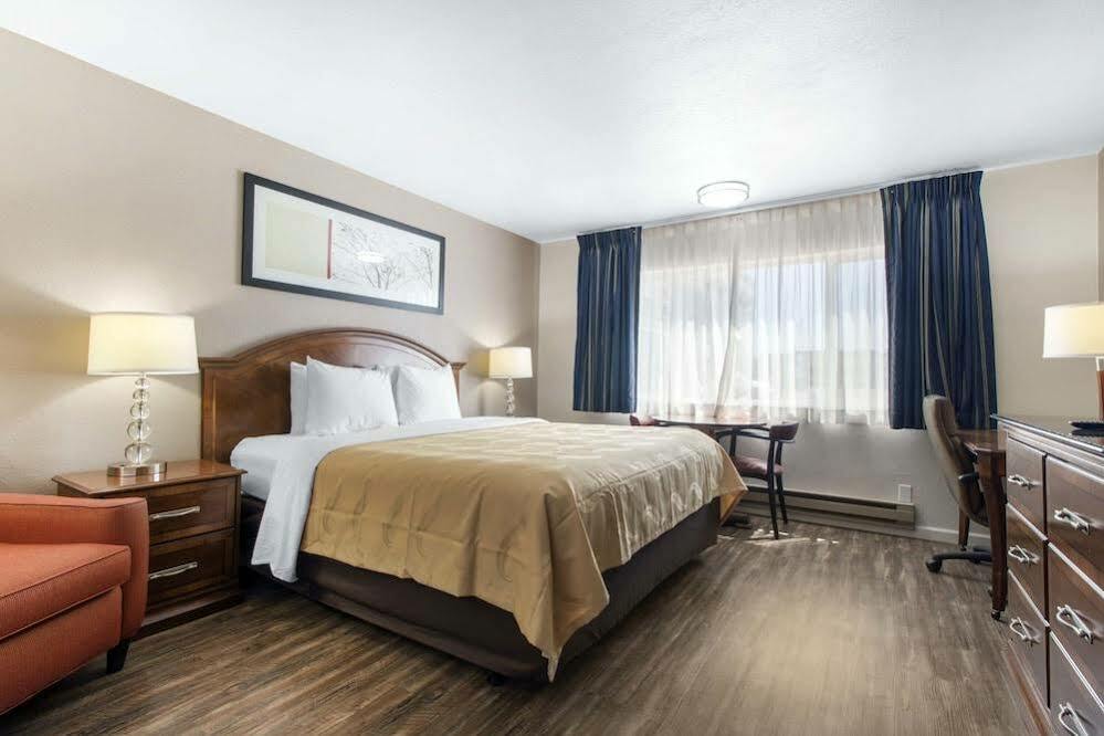 Ramada Bayside Inn & Suites Eureka Exterior foto