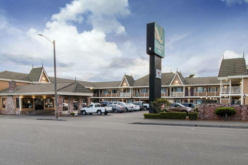 Ramada Bayside Inn & Suites Eureka Exterior foto